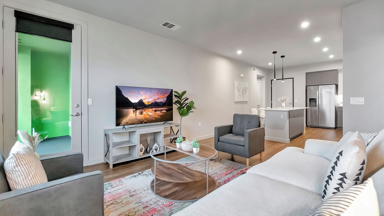 Photo of Livingroom in Platinum Triangle