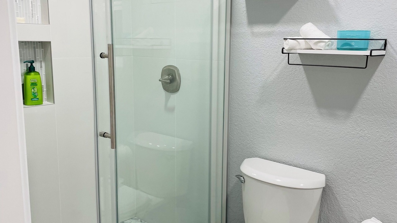 Photo of Bathroom in Baldwin Park