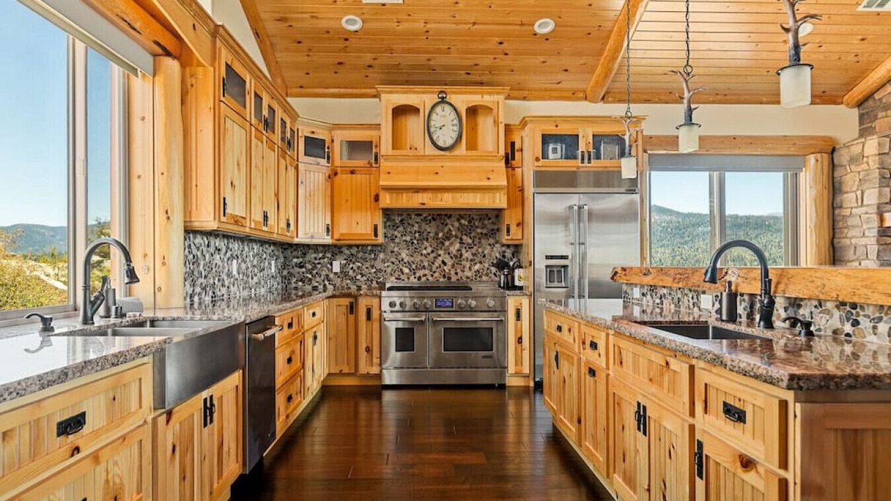 Photo of Kitchen in Castle Glen Estates