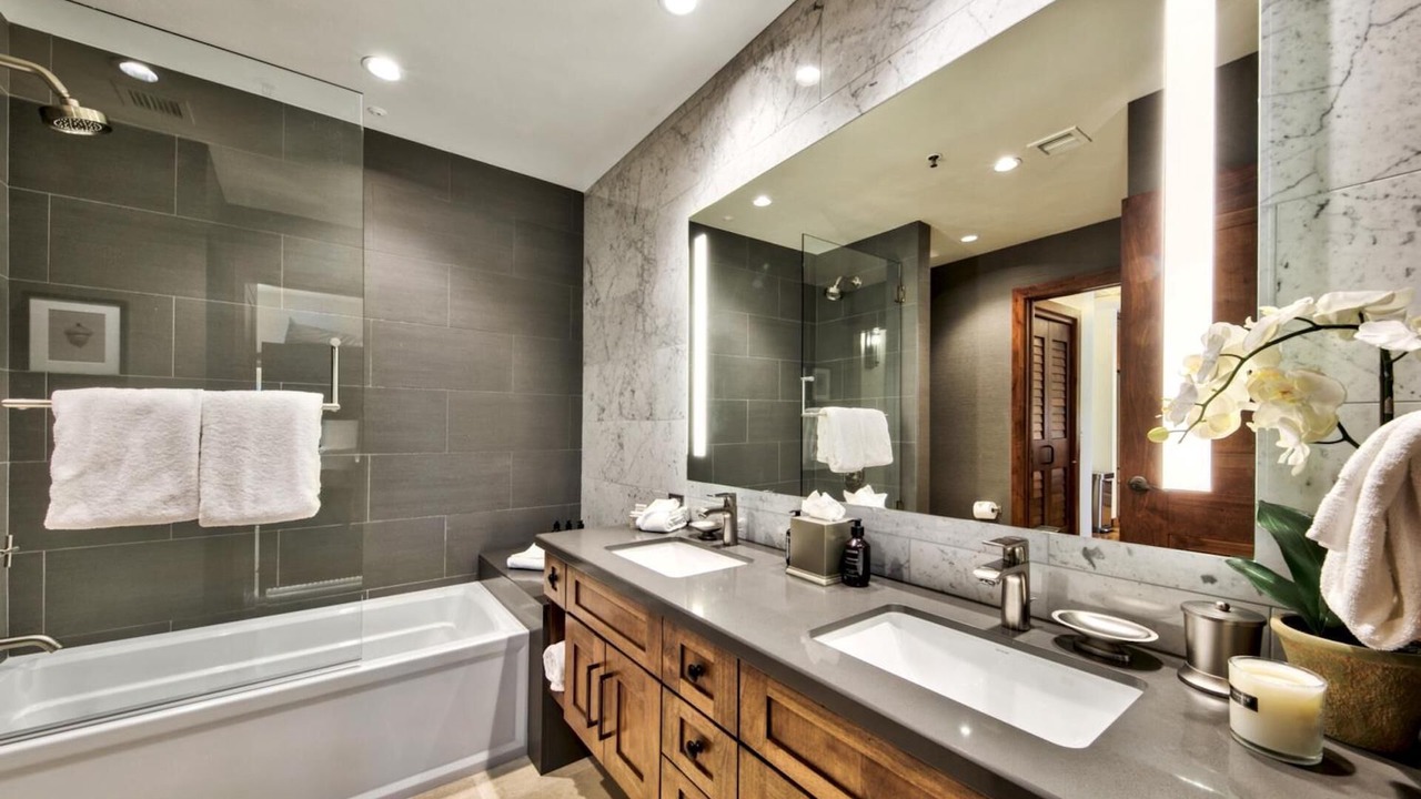 Photo of Bathroom in Lakeside Park