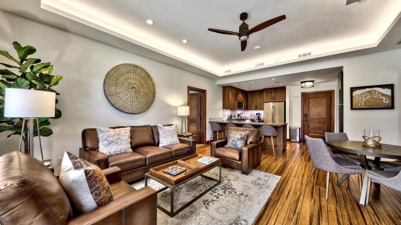 Photo of Livingroom in Lakeside Park