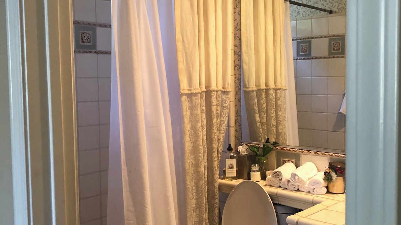 Photo of Bathroom in Moorpark