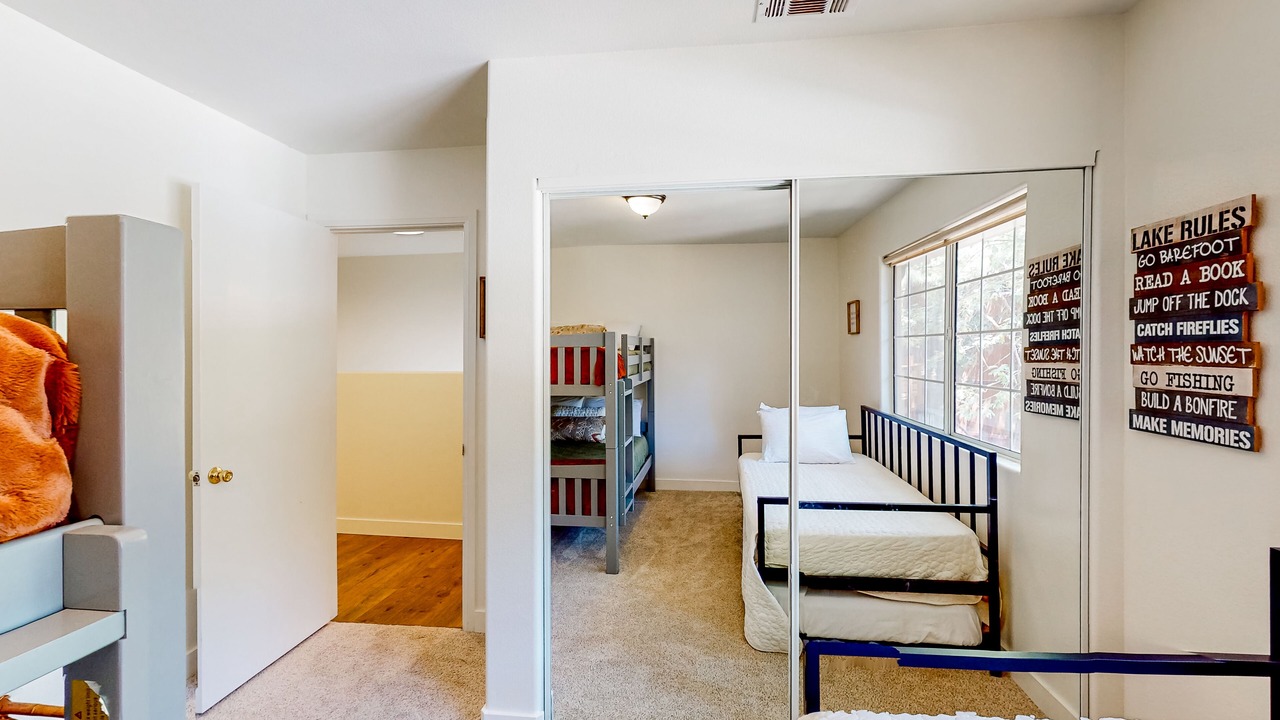 Photo of Bedroom in Crestline