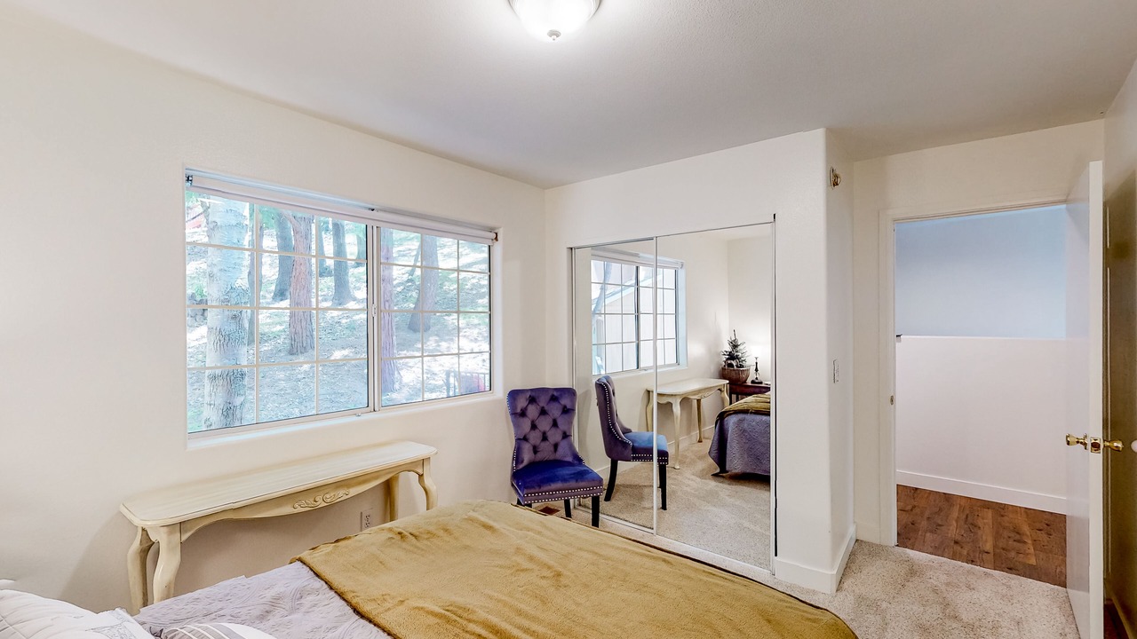 Photo of Bedroom in Crestline