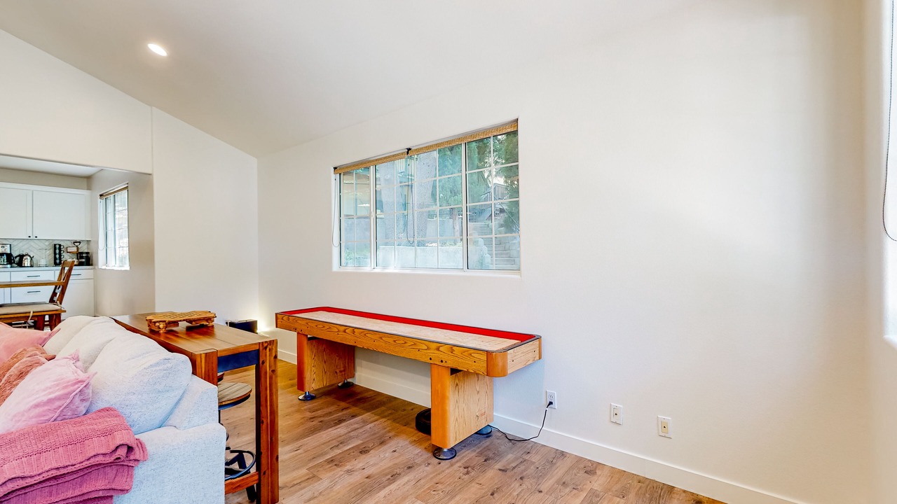 Photo of Livingroom in Crestline