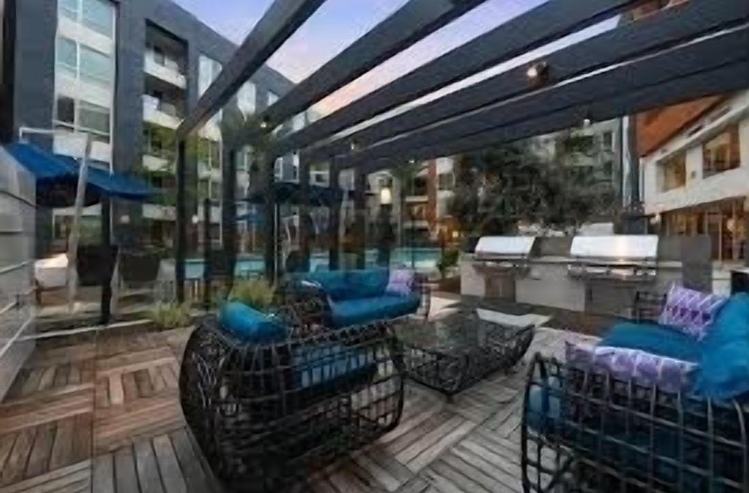 Photo of Patio Balcony in Airport Area