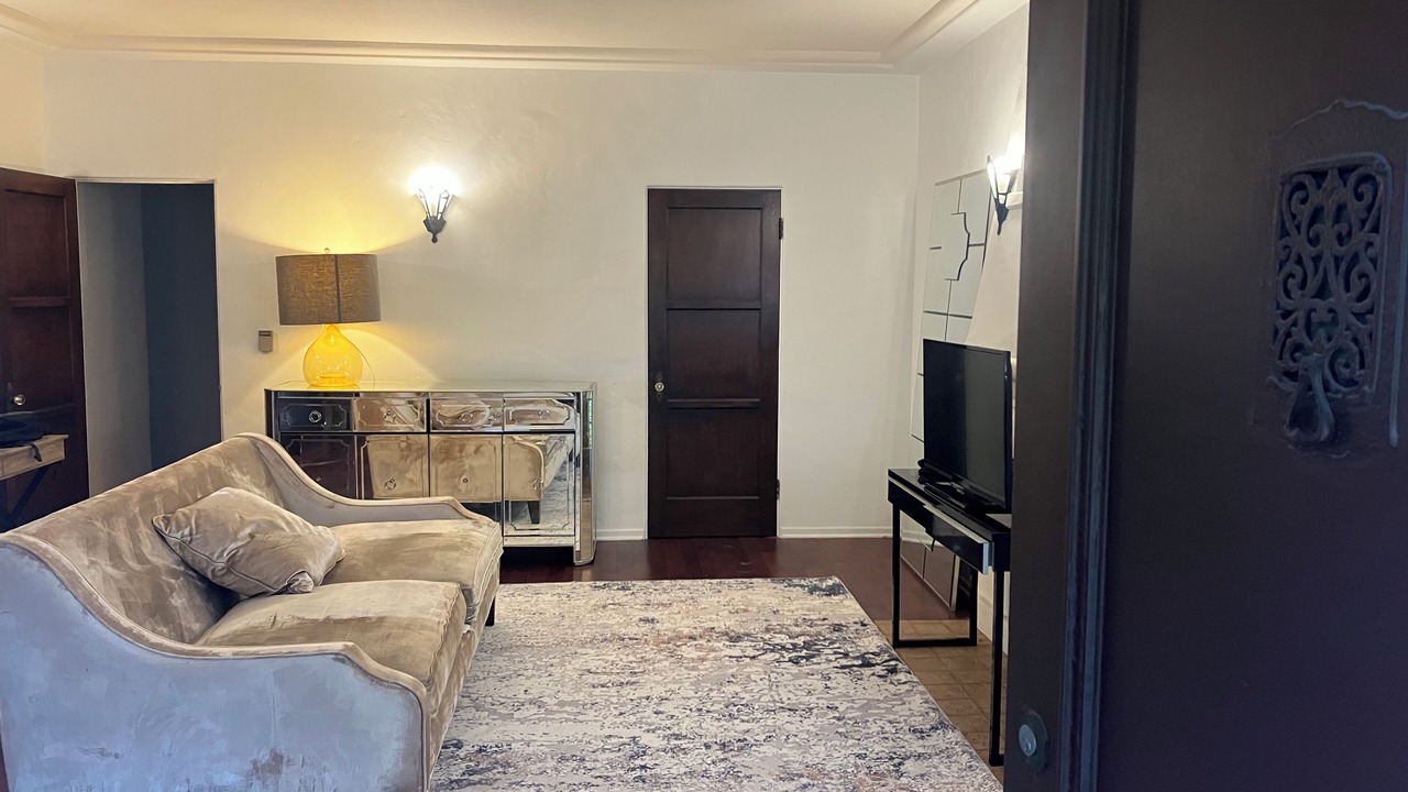 Photo of Livingroom in West Los Angeles
