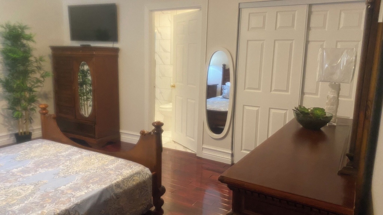 Photo of Bedroom in Los Angeles
