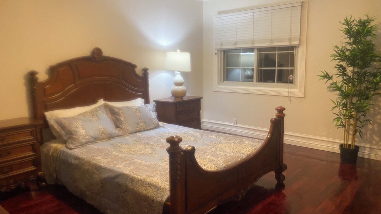 Photo of Bedroom in Los Angeles