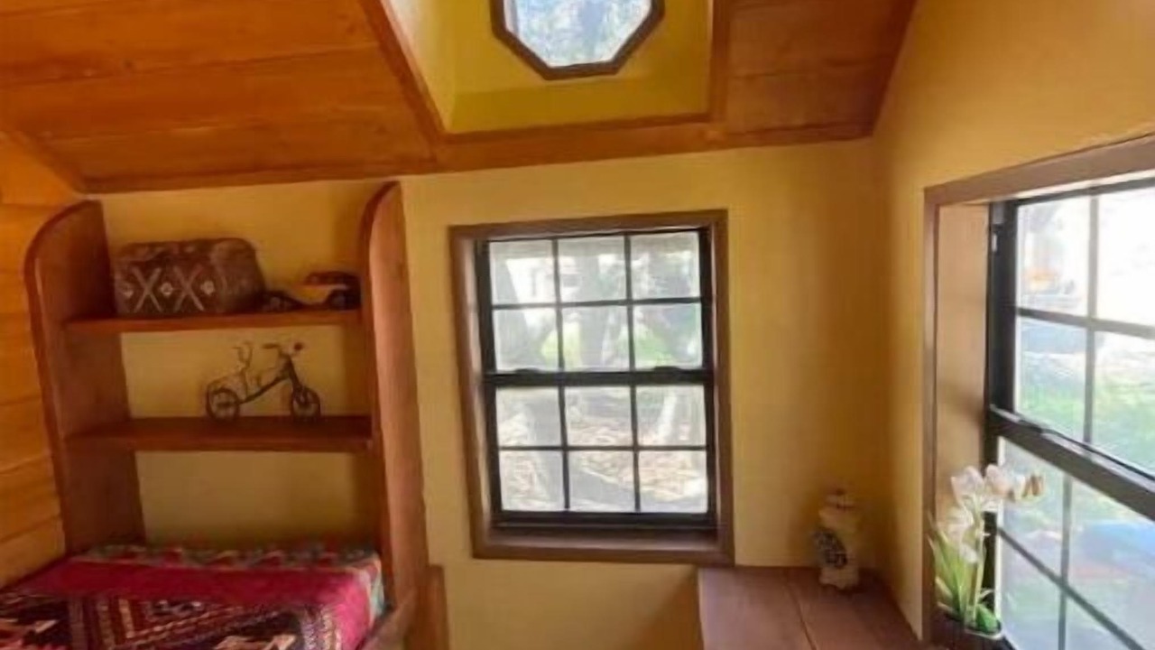 Photo of Bedroom in Leona Valley