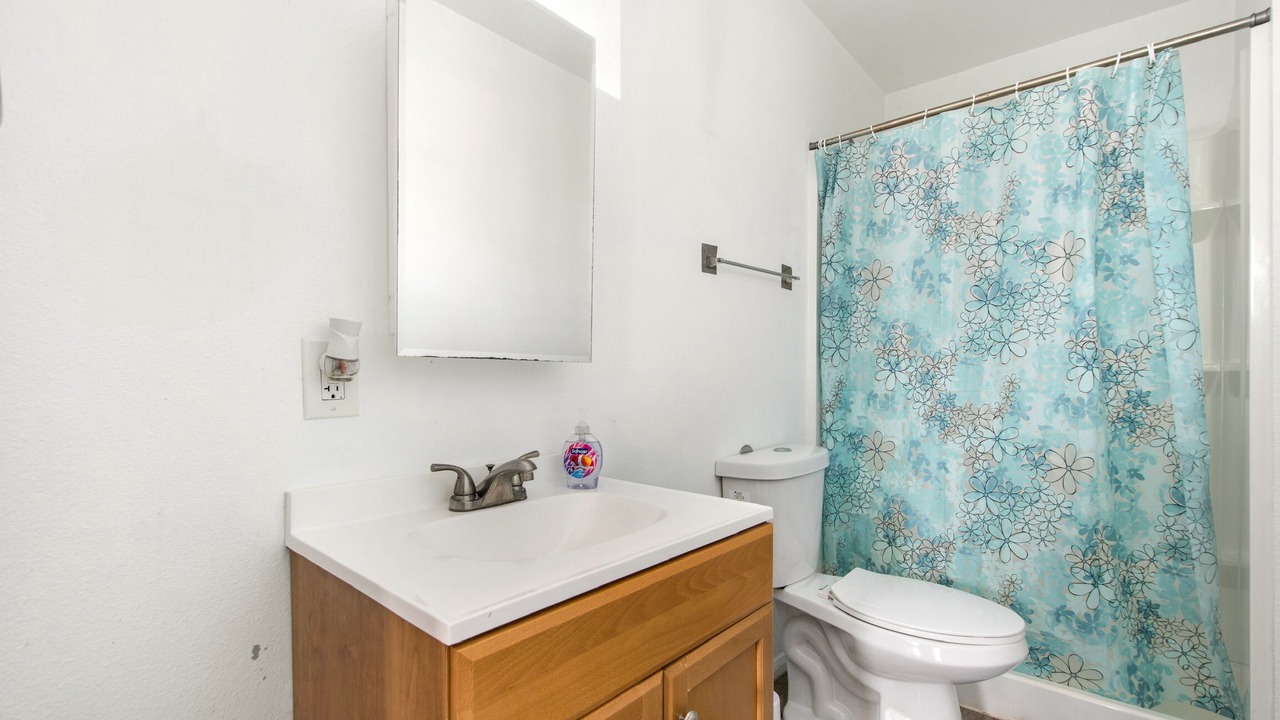 Photo of Bathroom in Vista