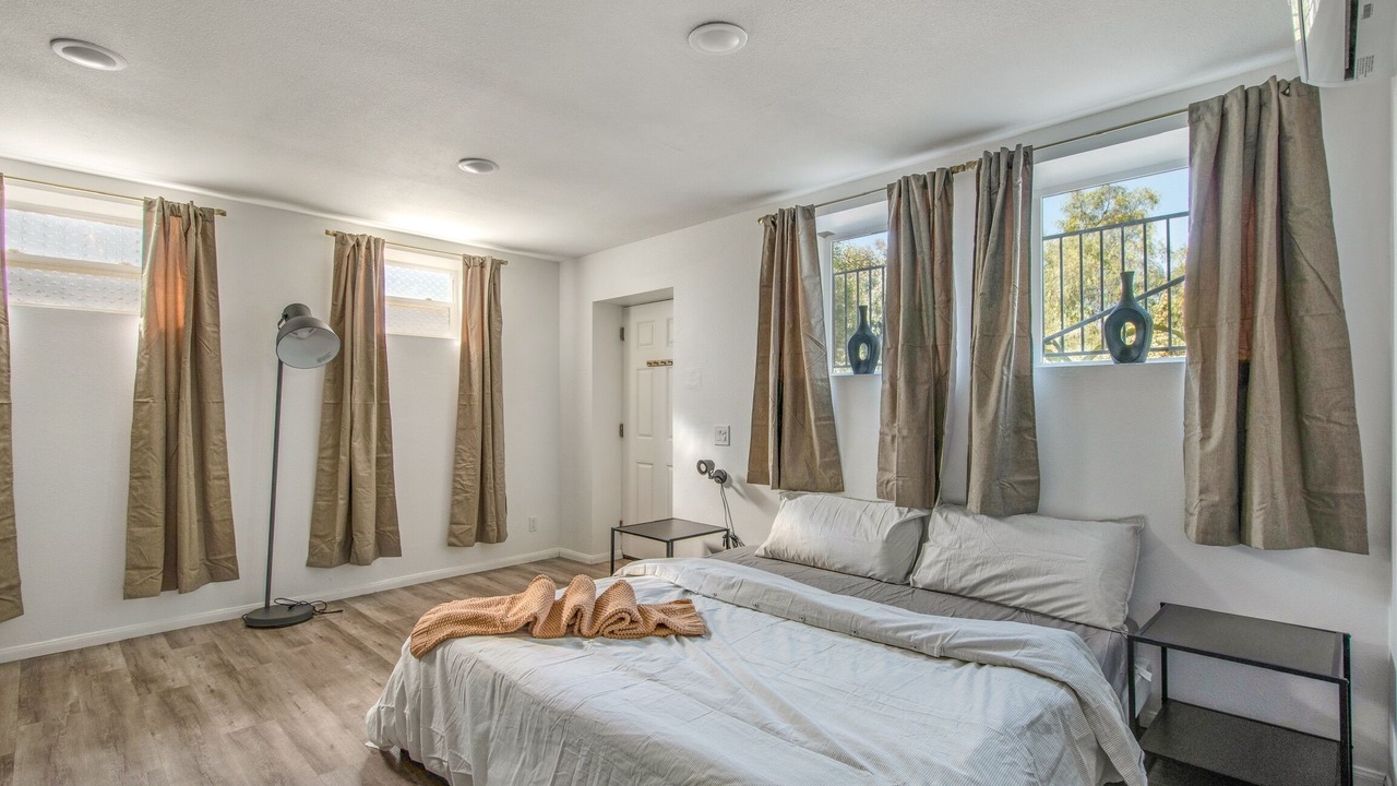 Photo of Bedroom in Vista
