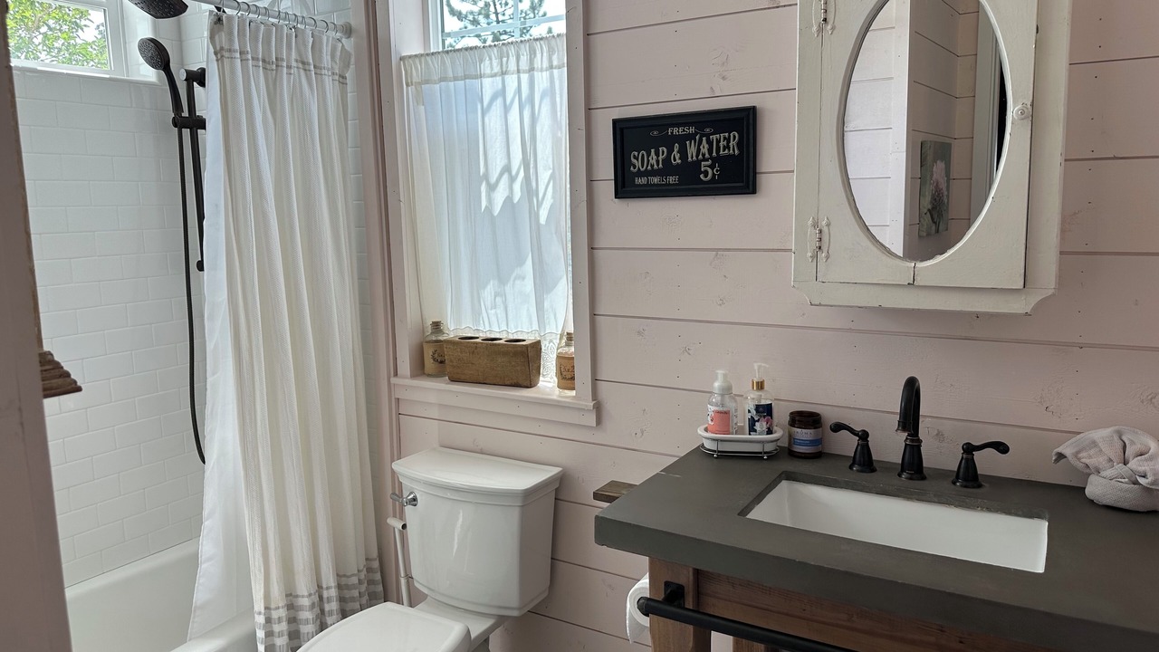 Photo of Bathroom in Julian