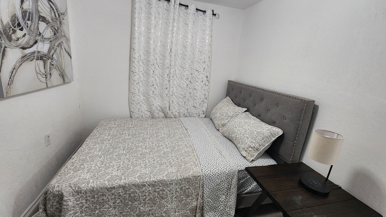 Photo of Bedroom in Los Angeles
