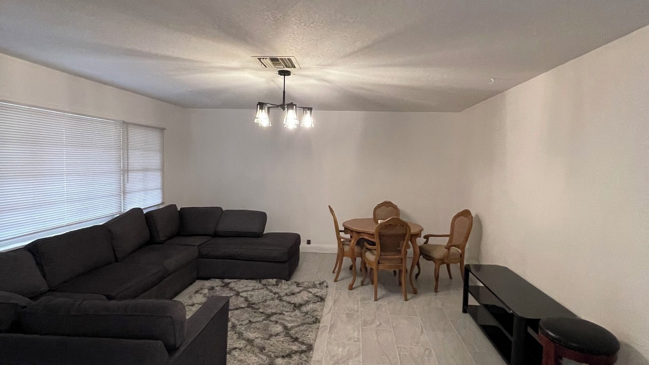 Photo of Livingroom in Canyon Lake
