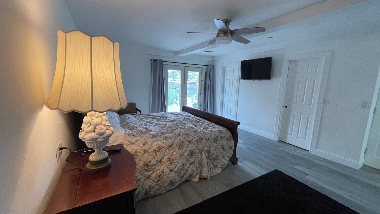 Photo of Bedroom in Canyon Lake
