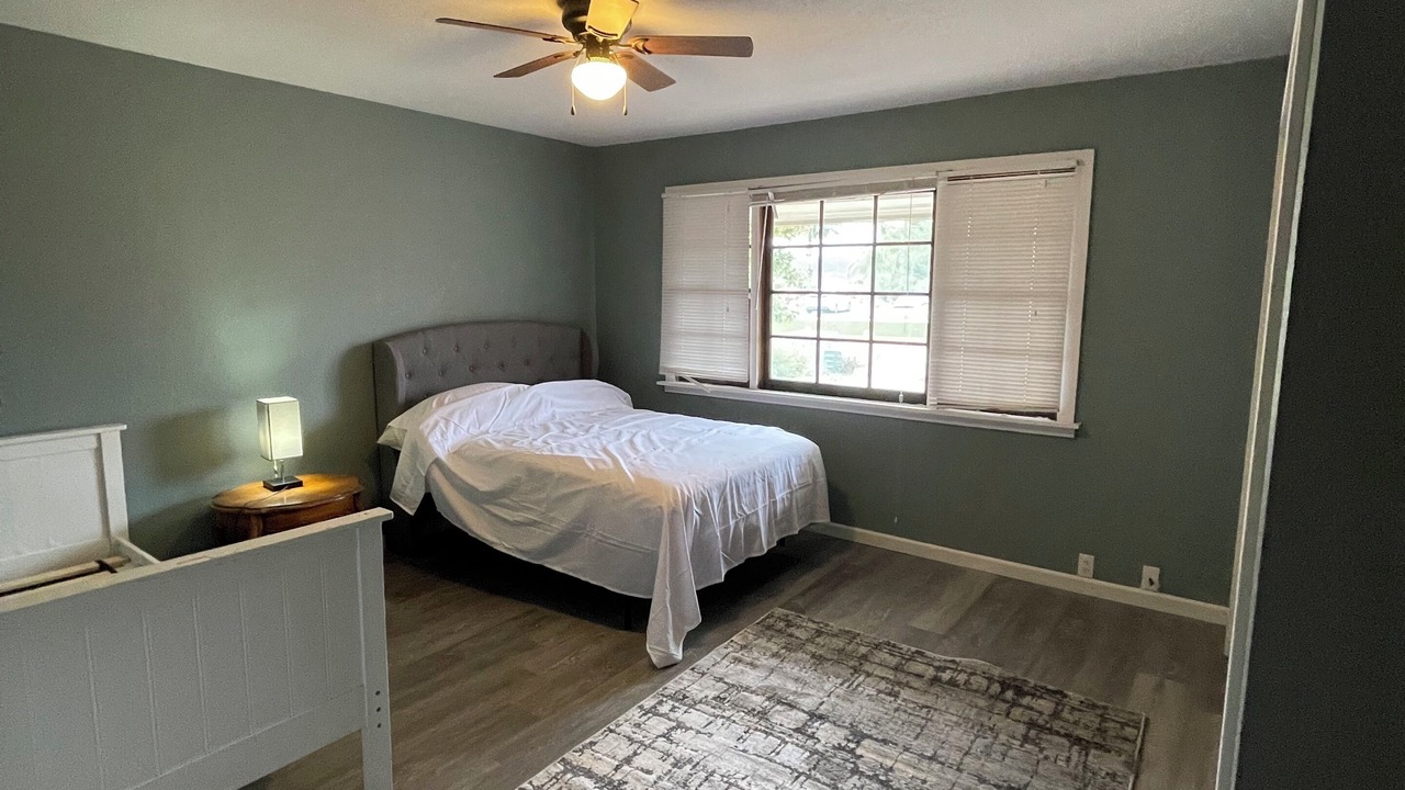 Photo of Bedroom in Canyon Lake