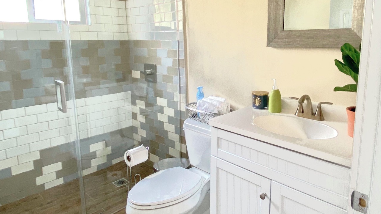 Photo of Bathroom in Encino