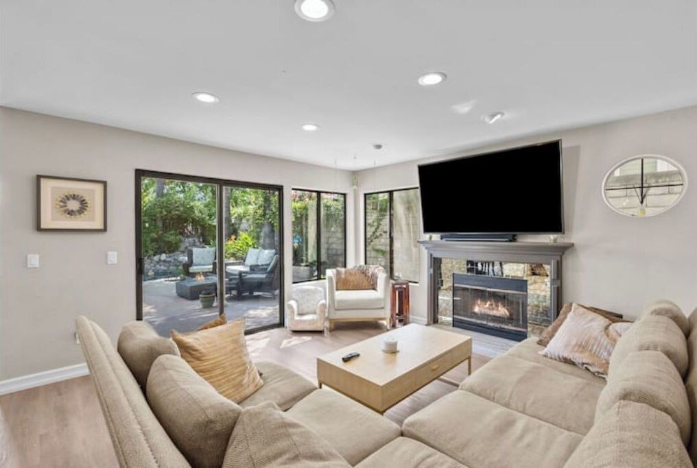 Photo of Livingroom in Stevenson Ranch