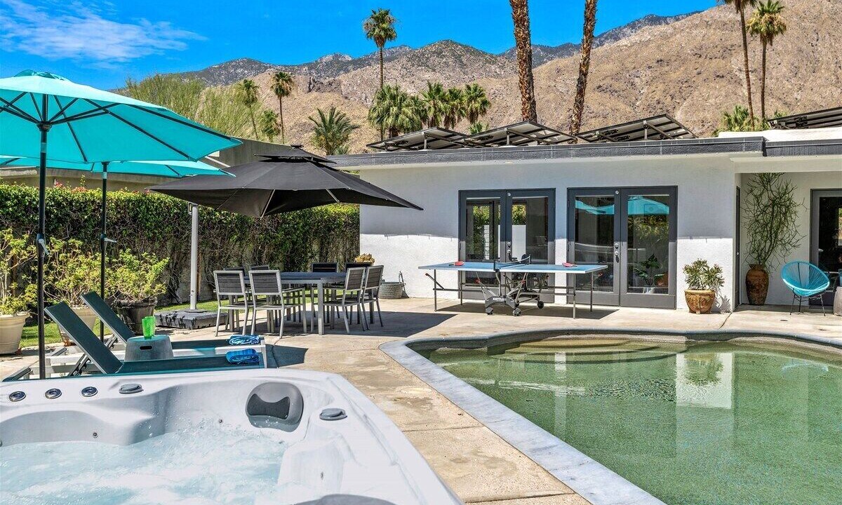 Photo of Outdoor in Warm Sands