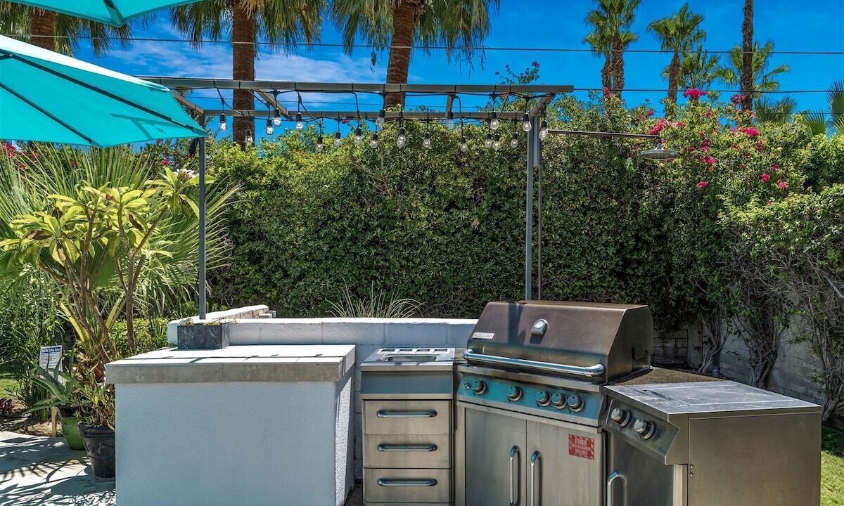 Photo of Outdoor in Warm Sands