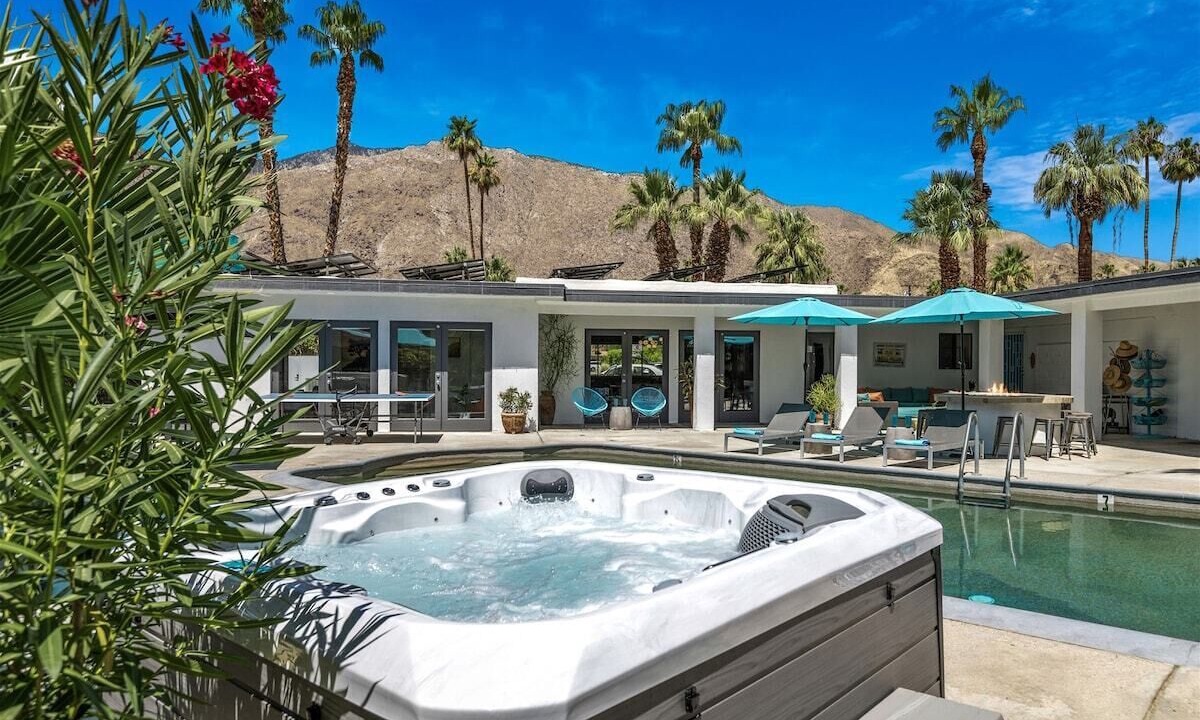 Photo of Patio Balcony in Warm Sands