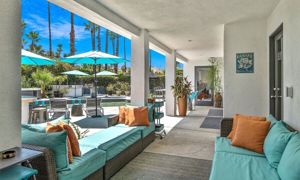Photo of Outdoor in Warm Sands