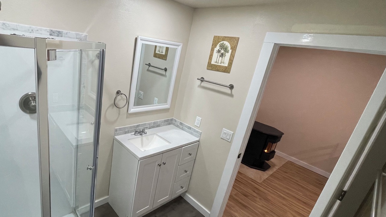 Photo of Bathroom in Freshwater