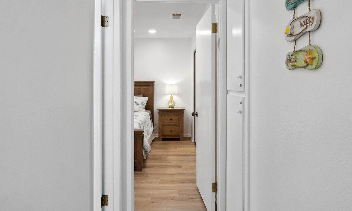 Photo of Bedroom in Hollywood Beach