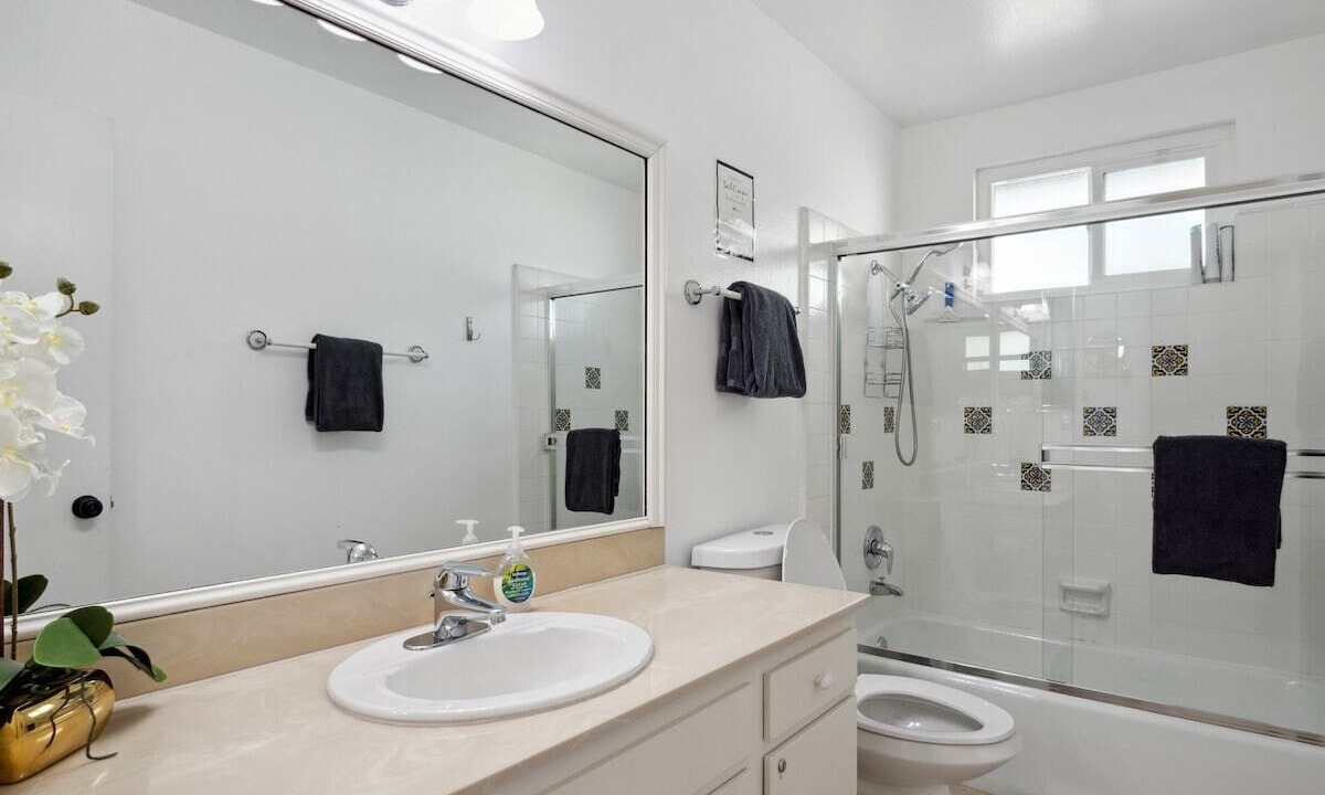Photo of Bathroom in Hollywood Beach
