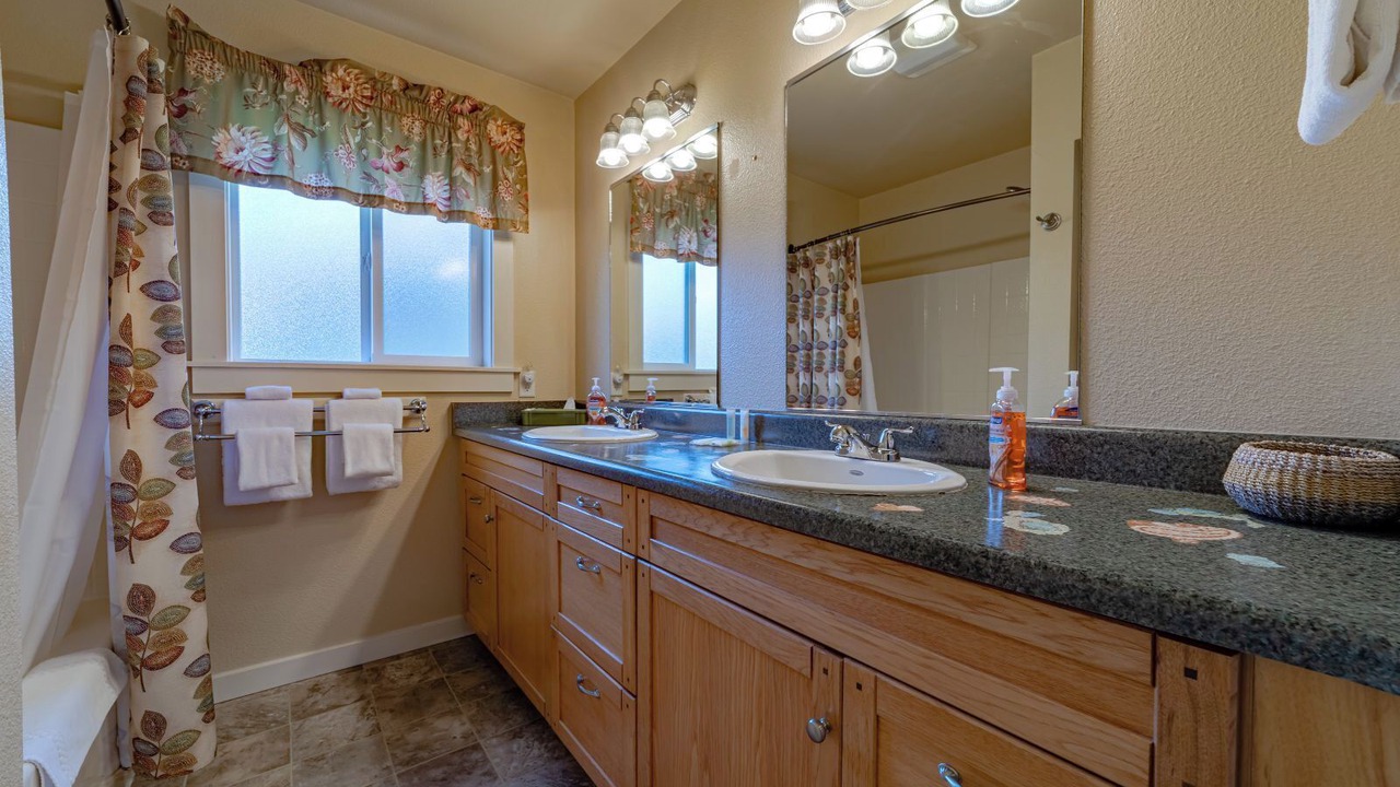 Photo of Bathroom in Orick