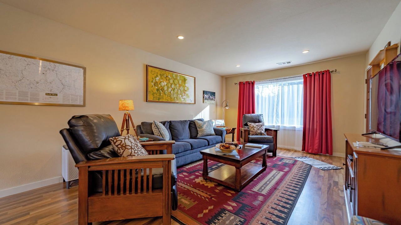 Photo of Bedroom in Orick