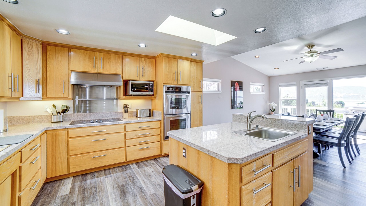 Photo of Kitchen in North Lakeport