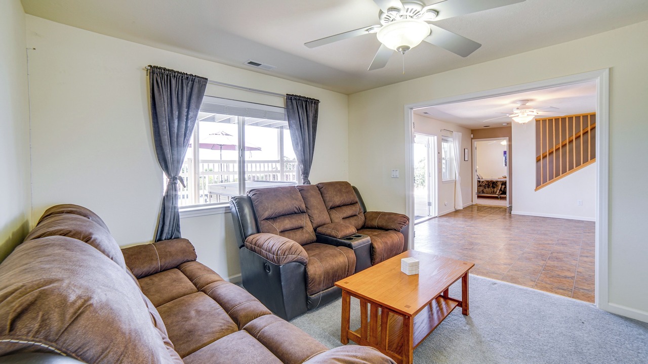 Photo of Livingroom in North Lakeport
