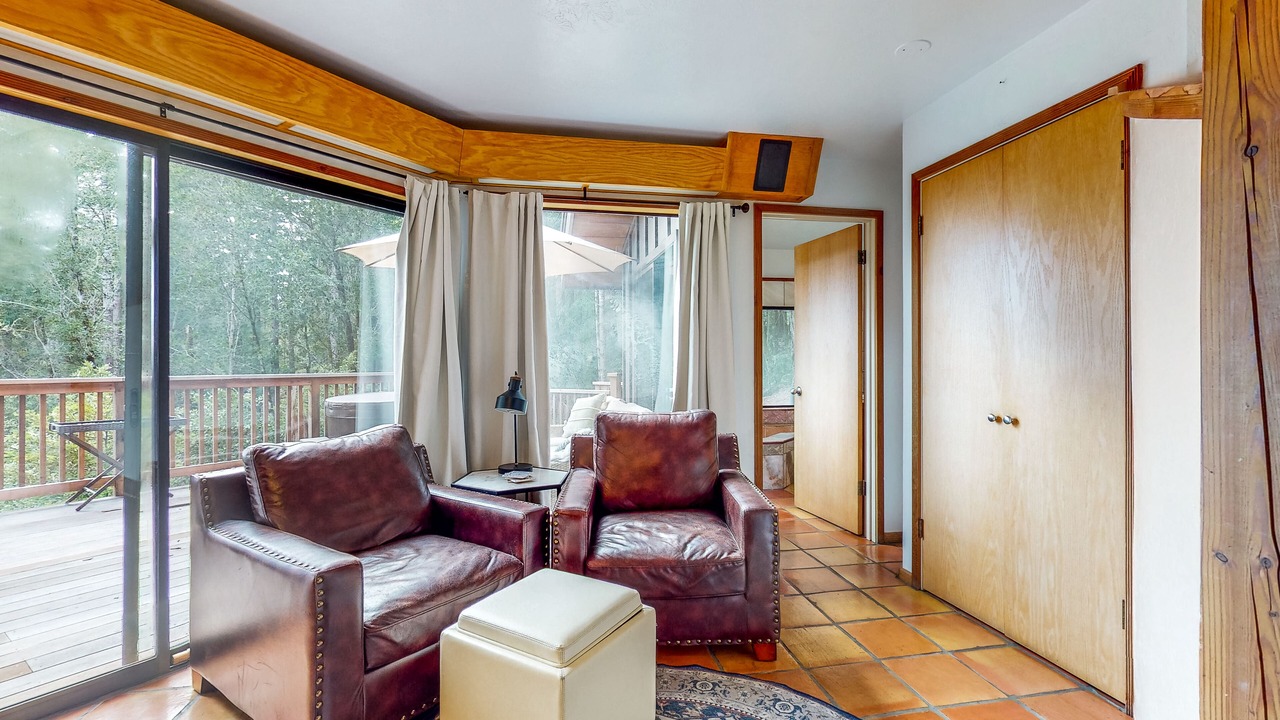 Photo of Livingroom in Timber Cove