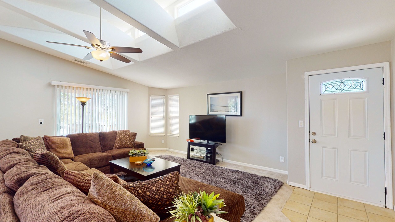 Photo of Livingroom in Havasu Lake