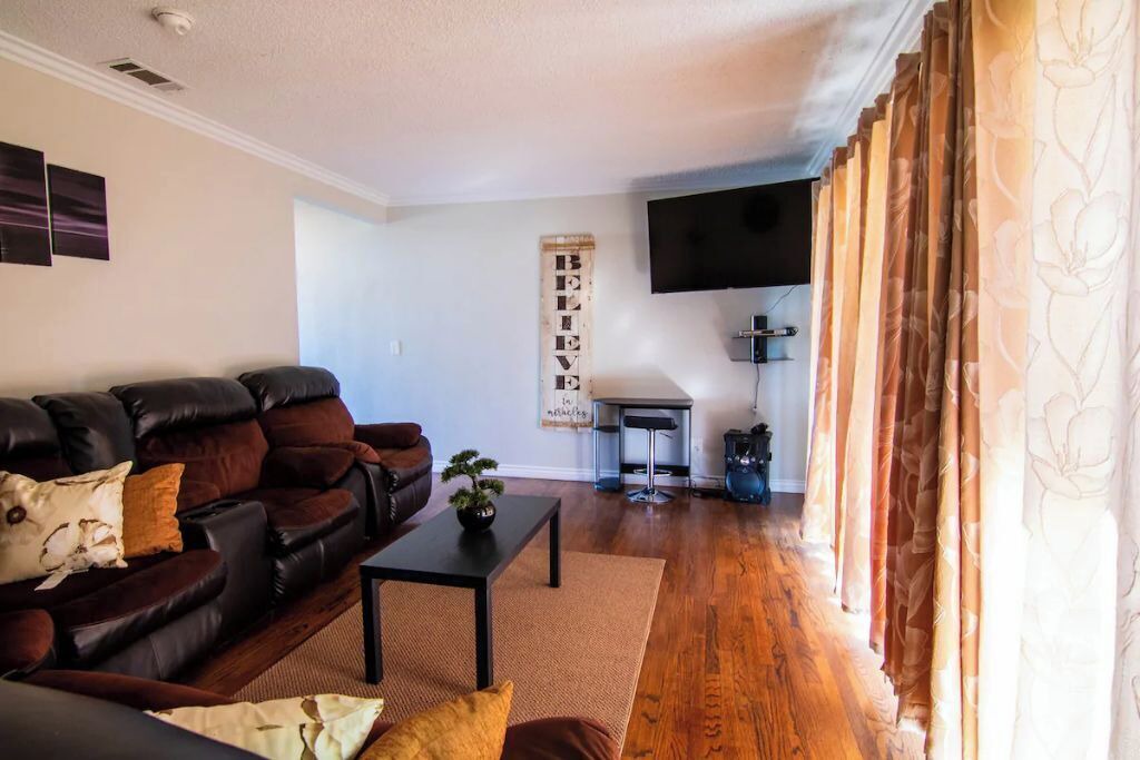 Photo of Livingroom in Azusa