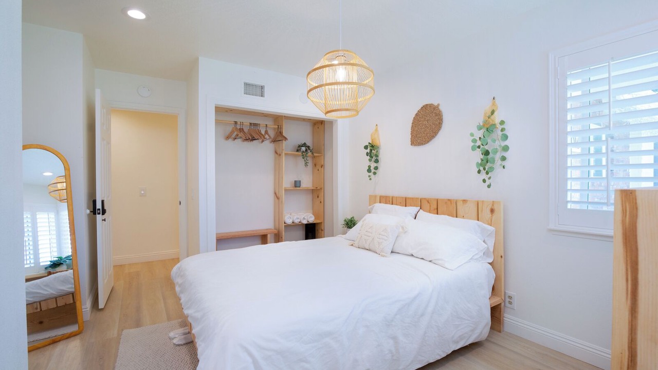 Photo of Bedroom in Fountain Valley