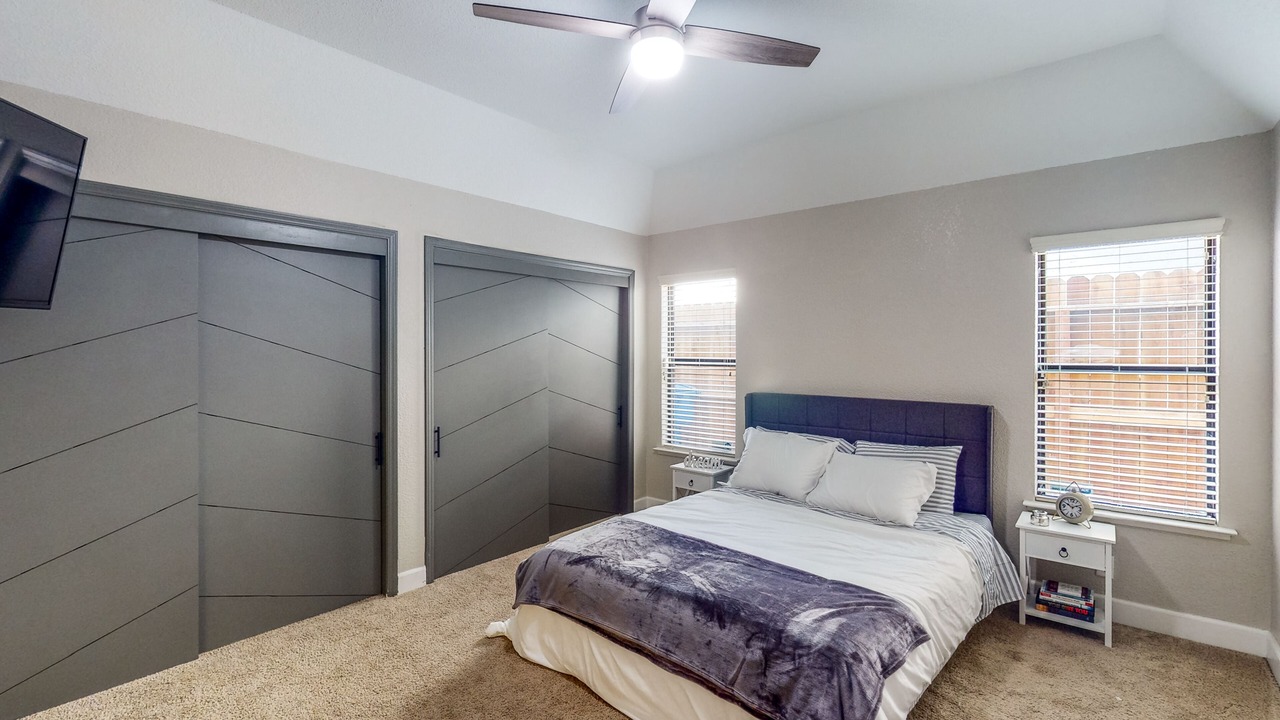 Photo of Bedroom in Raisin