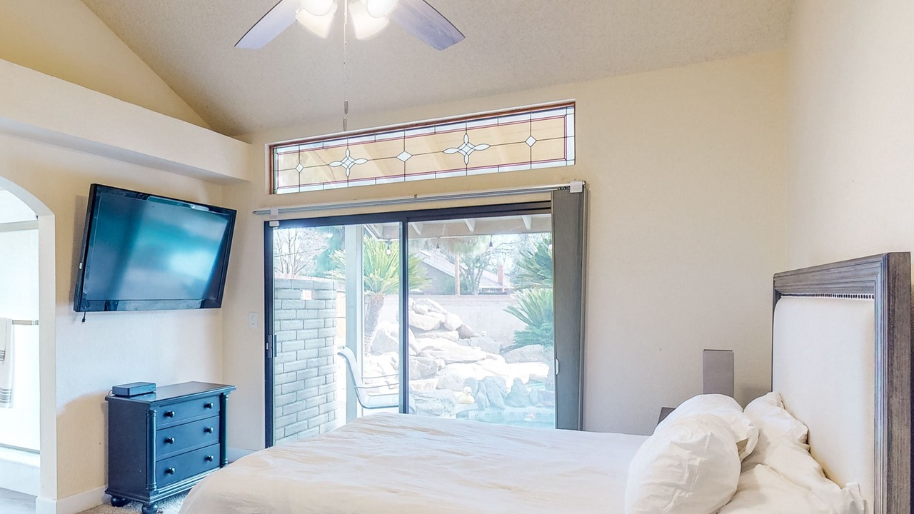 Photo of Bedroom in Raisin