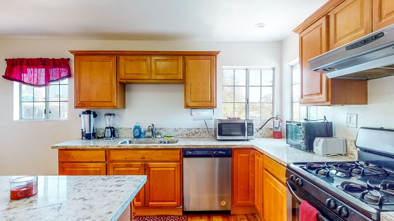Photo of Kitchen in Lake Elsinore