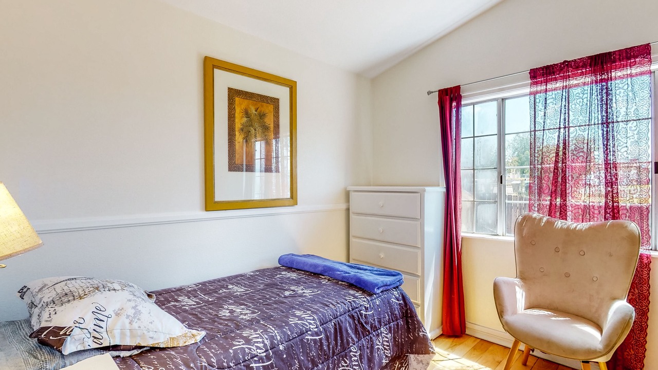 Photo of Bedroom in Lake Elsinore