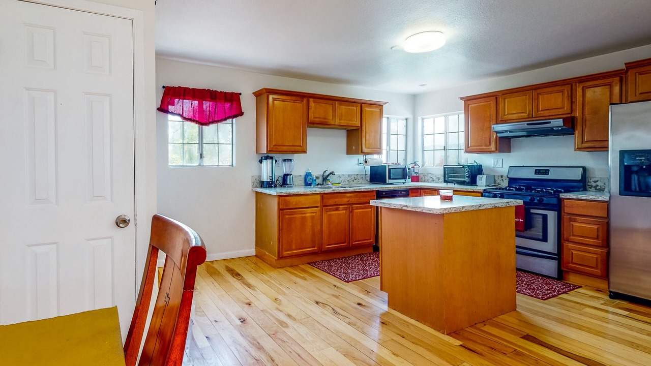 Photo of Kitchen in Lake Elsinore