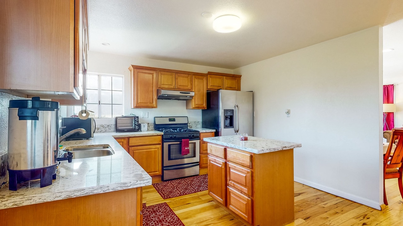 Photo of Kitchen in Lake Elsinore