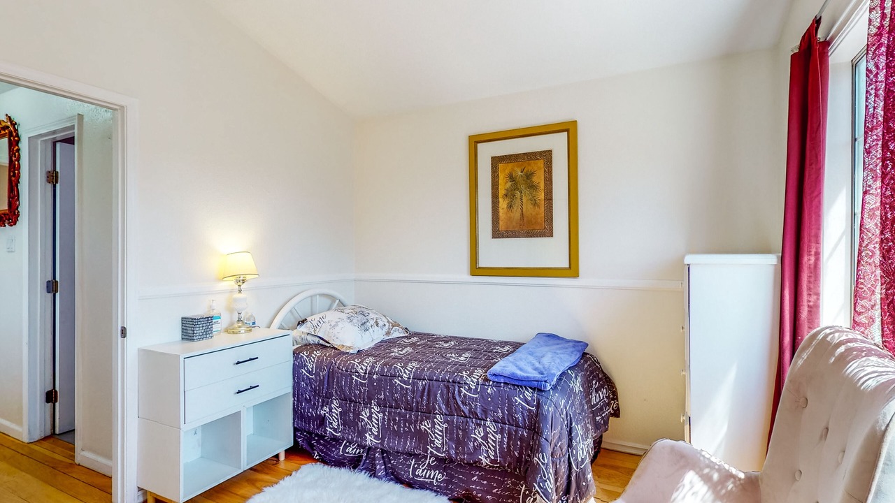 Photo of Bedroom in Lake Elsinore