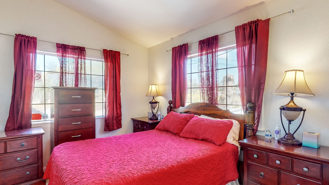 Photo of Bedroom in Lake Elsinore
