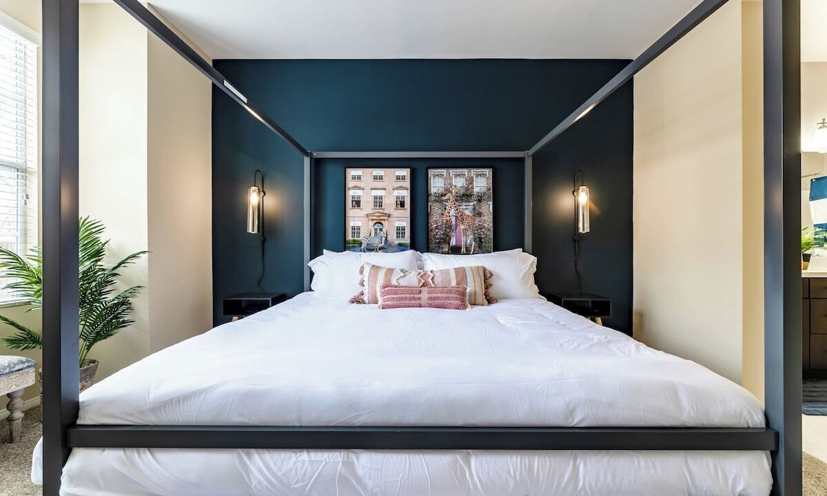 Photo of Bedroom in Santa Ana