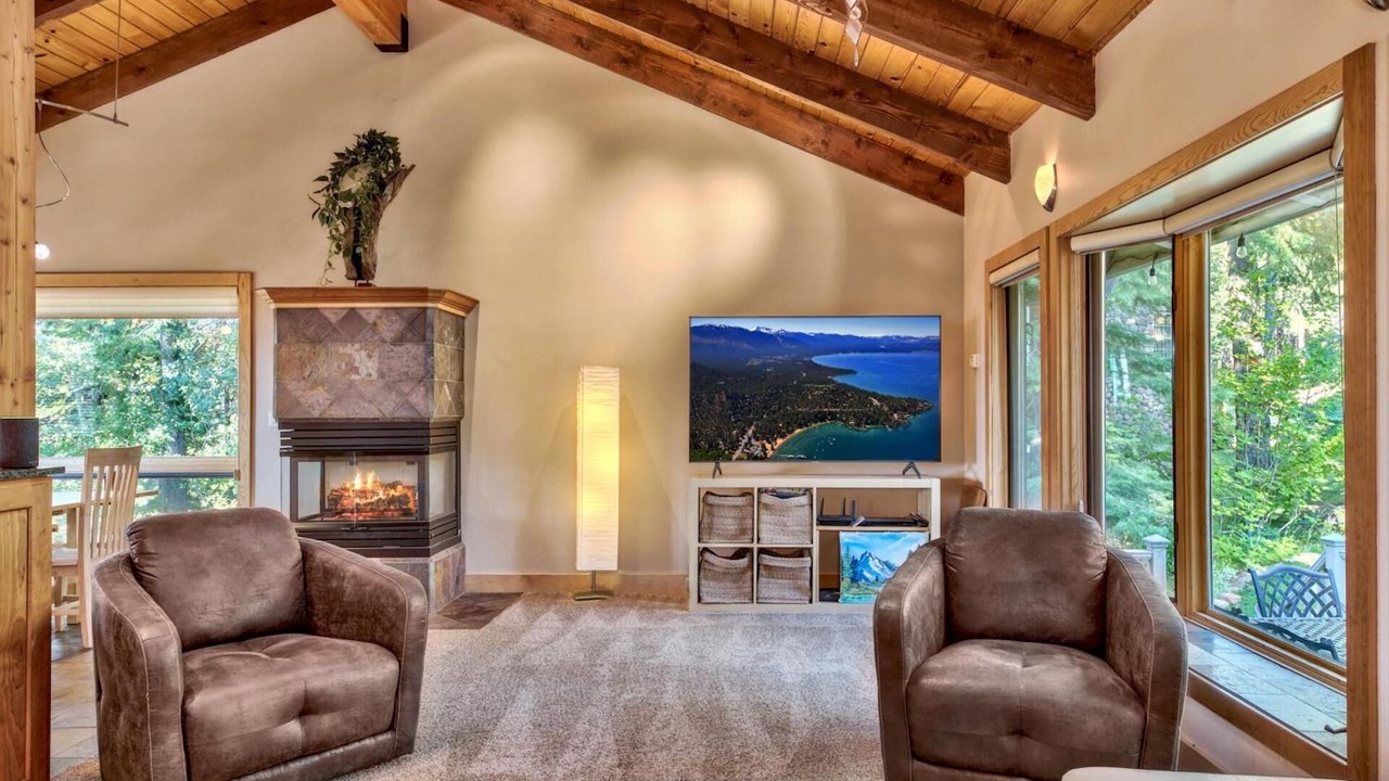 Photo of Livingroom in Montgomery Estates