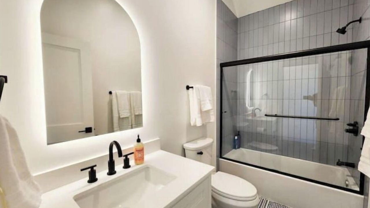 Photo of Bathroom in Los Angeles