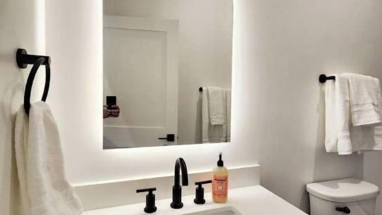 Photo of Bathroom in Los Angeles